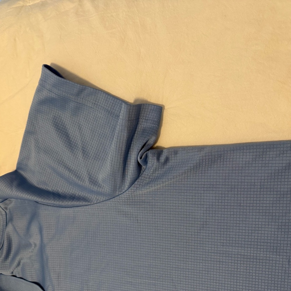 Izod Men's Sky Blue Golf Polo Shirt - Picture 3 of 5